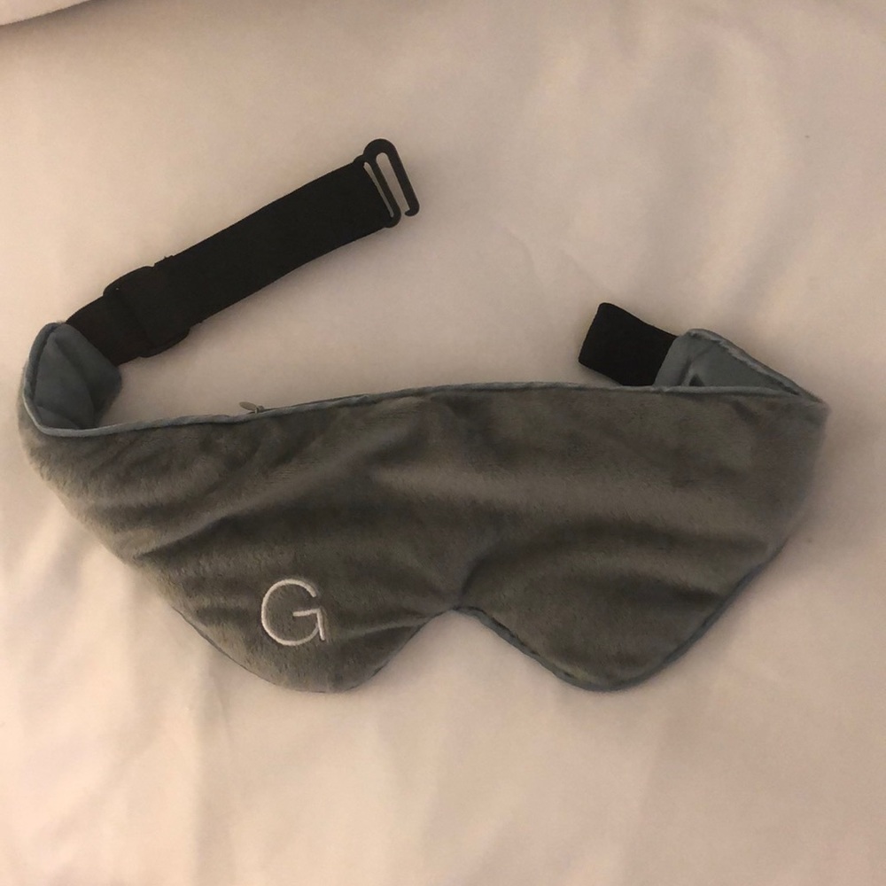 Gravity Weighted Eye Mask